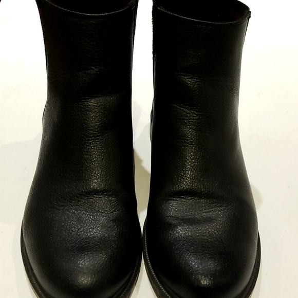 Tommy hilfiger ANKLE boots in black rapper sole perfect for every day wear - Picture 1 of 4